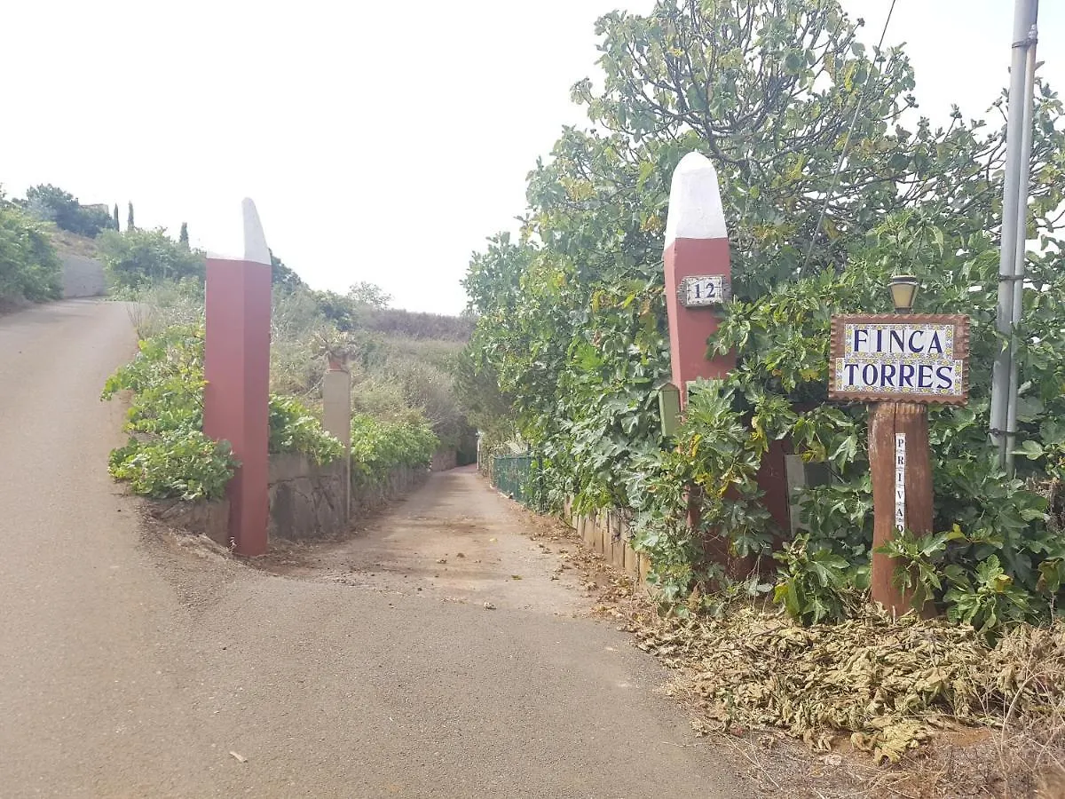 Finca Rural Torres Casas 1 Y 4 Bed & Breakfast 베가데산마테오 0*,  스페인
